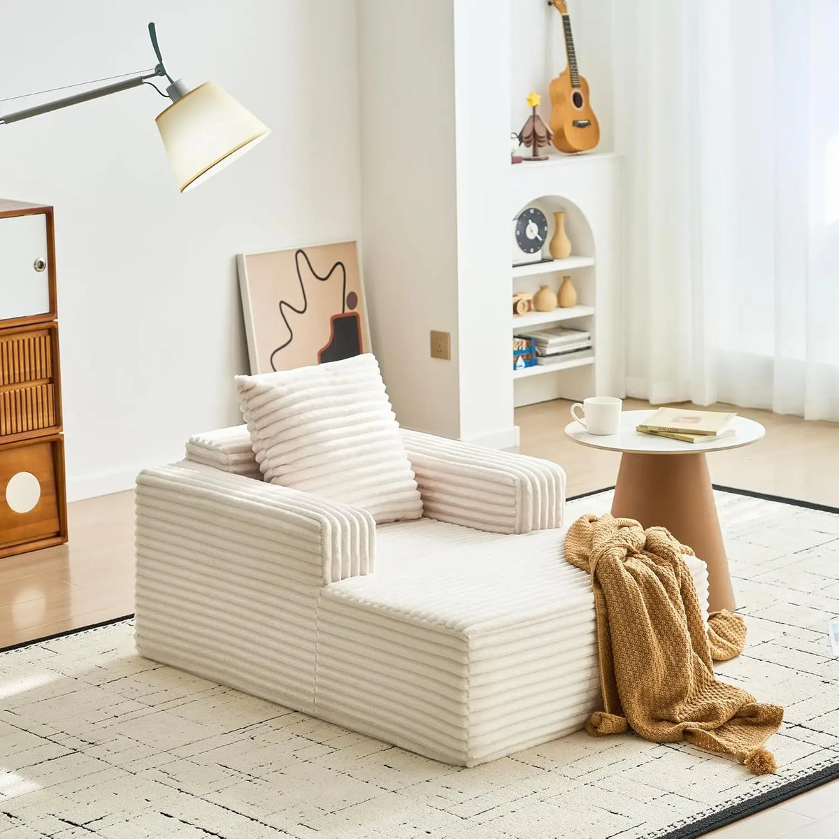 HiMISS Modern Chaise Lounge Sofa With Wide Armrests And Pillow