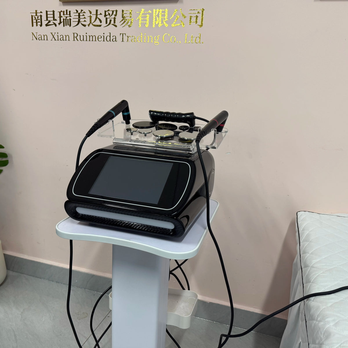 448KHZ Indiba Tecar Therapy Machine CET RET Diathermy RF Physiotherapy Equipment Skin Tightening Body Slimming Anti Aging Pain